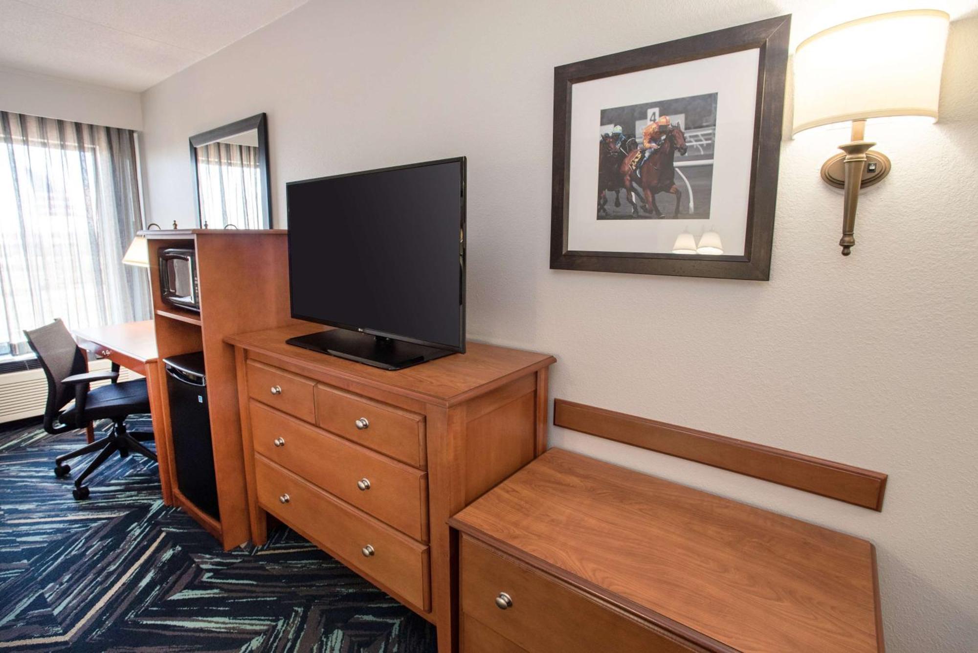 Hampton Hotel 3*