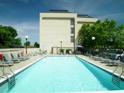 Hotel Hampton 3*